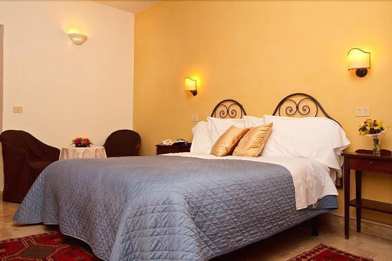 Albergo Duomo Montepulciano Stazione Екстериор снимка