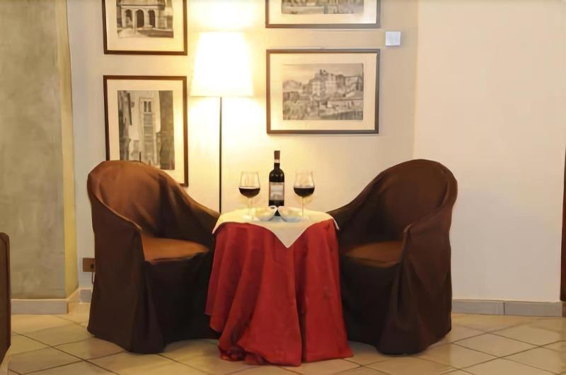Albergo Duomo Montepulciano Stazione Екстериор снимка