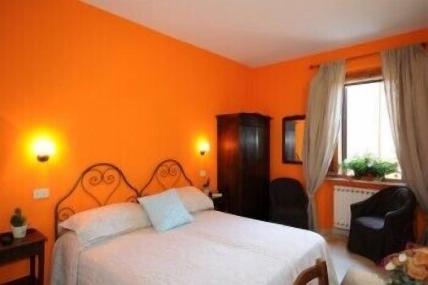 Albergo Duomo Montepulciano Stazione Екстериор снимка